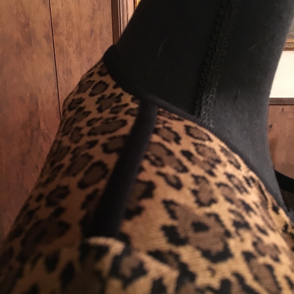 Misook Cheetah Print Knit Cardigan - Picture 4 of 5
